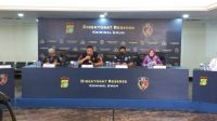 43944-konferensi-pers-misteri-kasus-kalideres-yang-sebabkan-satu-keluarga-meninggal.jpg