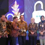 Penghargaan Informatif