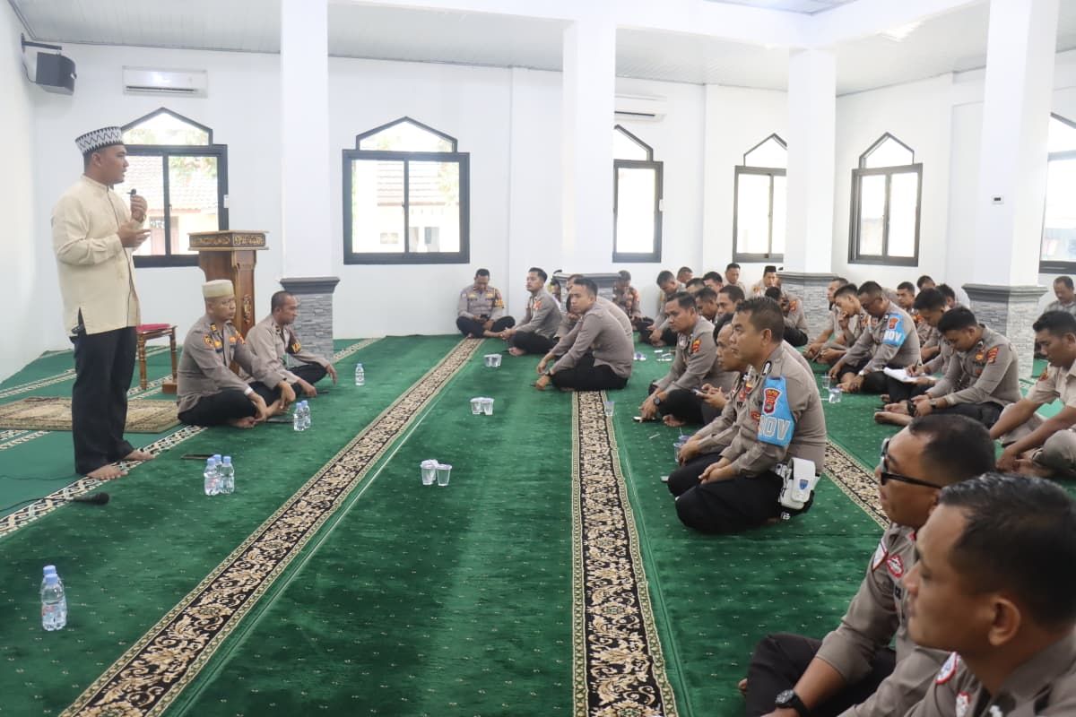tingkatkan-keimanan-polres-lampung-timur-gelar-binrohtal-rutin-setiap-kamis