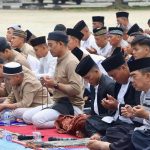 hangatnya-kebersamaan-di-hari-raya-polres-lampung-tengah-gelar-sholat-ied-bersama-masyarakat